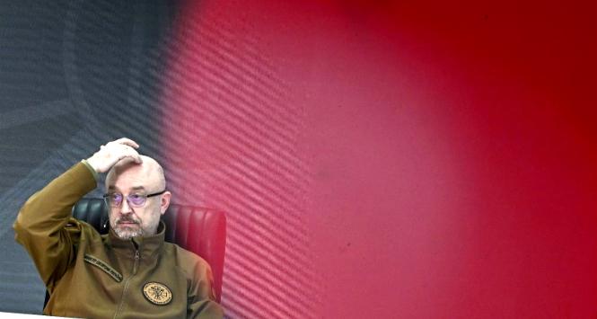 Ołeksyj Reznikow na konferencji prasowej w Kijowie, luty 2023 r.