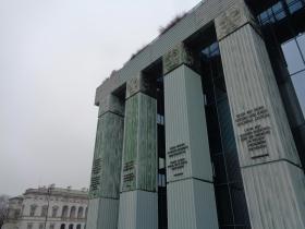 „Odnoszę wrażenie, że jubileusz stulecia powstania Sądu Najwyższego jest bardzo niekomfortowy dla partii rządzącej”.