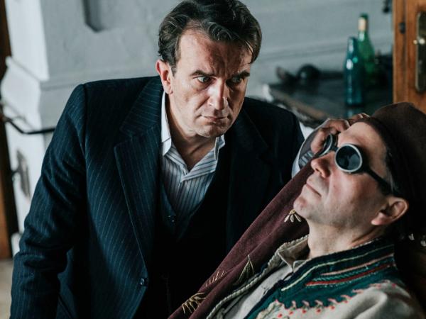 Kadr z filmu „Niebezpieczni dżentelmeni”