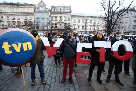 Protest przeciw lex TVN. Kraków, 19 grudnia 2021 r.