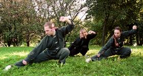Tai-chi uczy, jak być świadomym tego, co zostało powiedziane, rozważyć rzeczywiste znaczenie słów i odpowiednio zareagować.