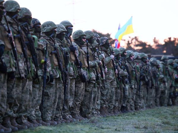 Ukraińscy rekruci podczas pierwszej rocznicy rosyjskiej inwazji, 24 lutego 2023 r.