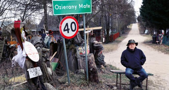 Sołtys Leszek Skrodzki szuka chętnych do zamieszkania we wsi.