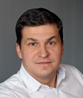 Robert Krasowski, konserwatywny publicysta i wydawca, absolwent filozofii UW.