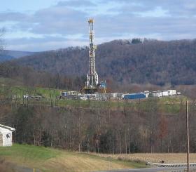 Platforma wydobywcza gazu łupkowego w Marcellus Shale Formation w Pennsylwanii.