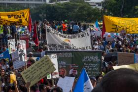 Majowe protesty przeciw prezydenturze Otto Pereza Moliny. Ciudad de Guatemala.