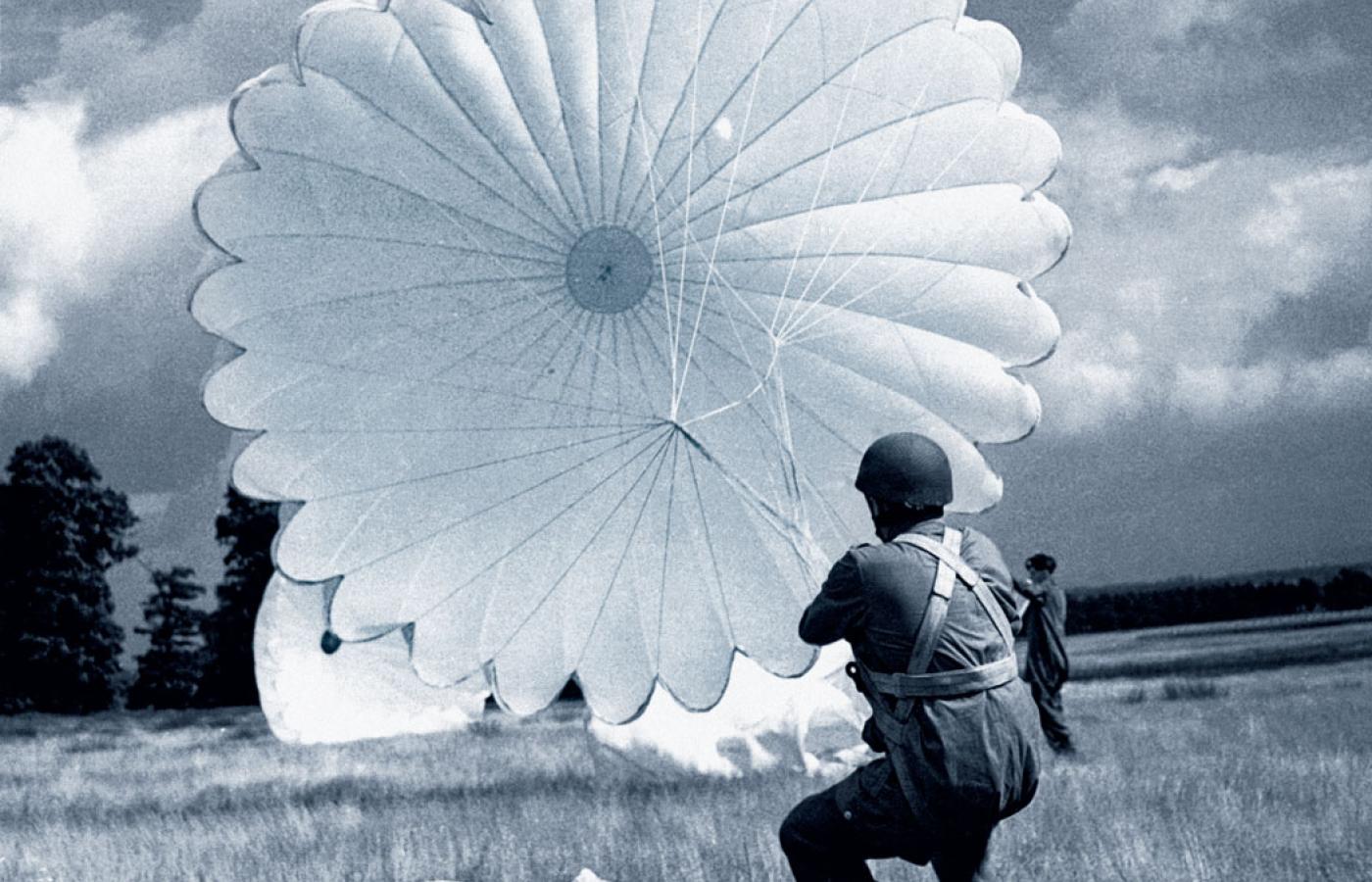 Skok spadochronowy, 1940 r.