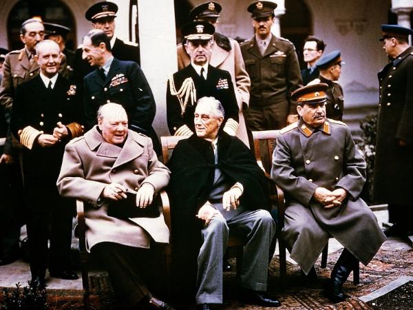 Wydaje się, że w myśl pomysłów Elbridge’a Colby’ego, podsekretarza stanu w Departamencie Wojny USA, Ukraina jest „zdradzana” i wpuszczana w Jałtę bis. Ale mają one jednak pewien sens.