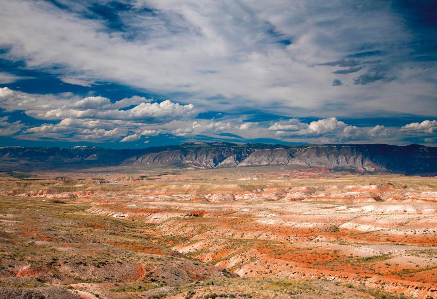 Na ­płaskowyżu Bighorn w amerykańskim stanie Wyoming zachowały się liczne skamieniałości fauny lądowej z paleoceńsko-eoceńskiego maksimum termicznego.