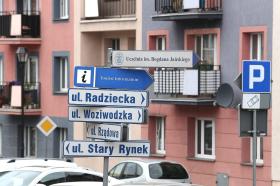 Kiedy Rosjanie zajęli Łomżę, nazwę ulicy zmienili z Radzieckiej na Róży Luksemburg.