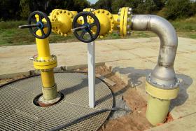 Geotermiczny eksperyment ojca Rydzyka miał być biznesem życia, okazał się niewypałem. Według ekspertów złoża, do których za własne pieniądze dowierciła się fundacja Rydzyka, pozwolą w przyszłości ogrzać co najwyżej kampus jego szkoły medialnej.