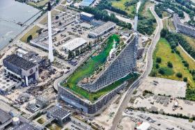 W Kopenhadze na dachu elektrociepłowni działa 400-metrowy stok.