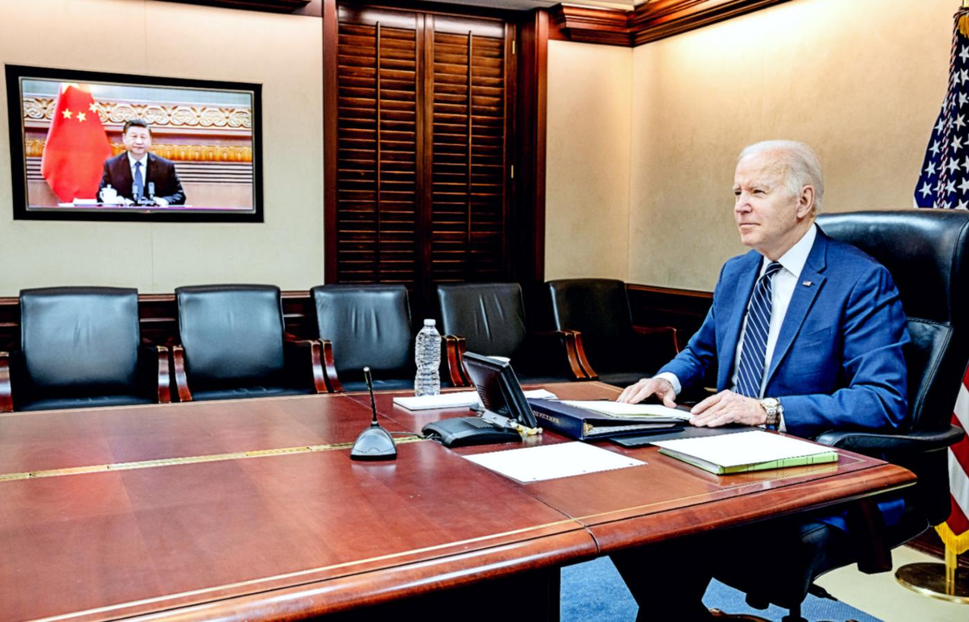 Joe Biden rozmawiał z Xi Jinpingiem przez prawie dwie godziny 18 marca 2022 r.