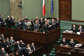 Ze starego składu premier wziął pięciu pewniaków, stanowiących trzon decyzyjny poprzedniego rządu, i trójkę ministrów, którzy do ostatniej chwili nie mogli być pewni teki.