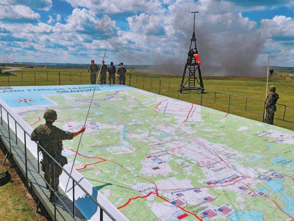 Przez lata wojsko dzieliło się z samorządami sprawiedliwie – konkretnie nikomu nic i za nic nie chciało płacić.