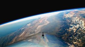 Namiastką podróży kosmicznych dla osób mniej zamożnych, ale nadal o bardzo zasobnym portfelu, mają być loty na wysokość 100 km.