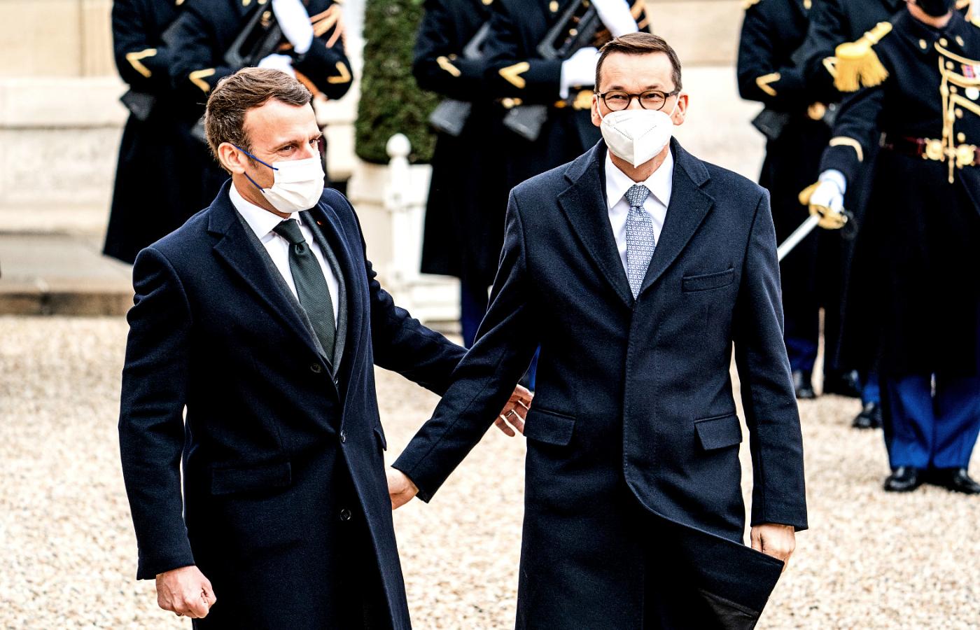 We środę premier Mateusz Morawiecki rozmawiał w Paryżu z prezydentem Francji Emmanuelem Macronem.