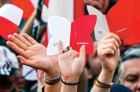 Nieznany jest potencjał KOD, bo nie wiadomo, ile osób czuje się tylko kodowcami i nie deklaruje poparcia dla partii, czekając na pojawienie się nowego podmiotu.