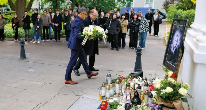 Społeczność akademicka uczciła pamięć ofiary ataku na terenie kampusu Uniwersytetu Warszawskiego.