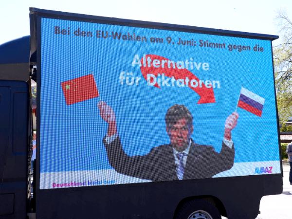 Niemiecka radykalnie prawicowa AfD rozpoczyna kampanię przed wyborami do Parlamentu Europejskiego. Na zdjęciu europoseł Maximilian Krah. 27 kwietnia 2024 r.
