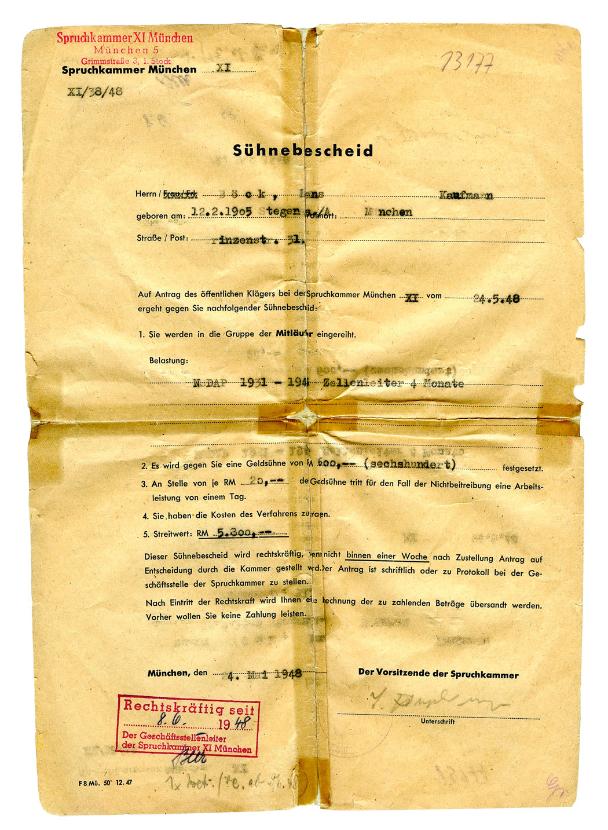 Świadectwo denazyfikacyjne wydane w 1948 r. w Monachium.