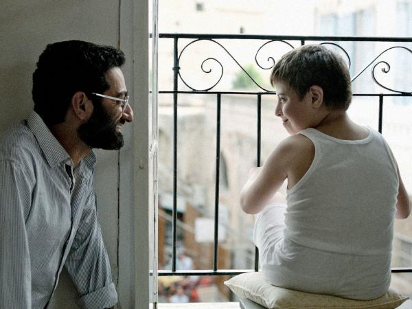 Libański nauczyciel (Georges Khabbaz) i jego niepełnosprawny syn