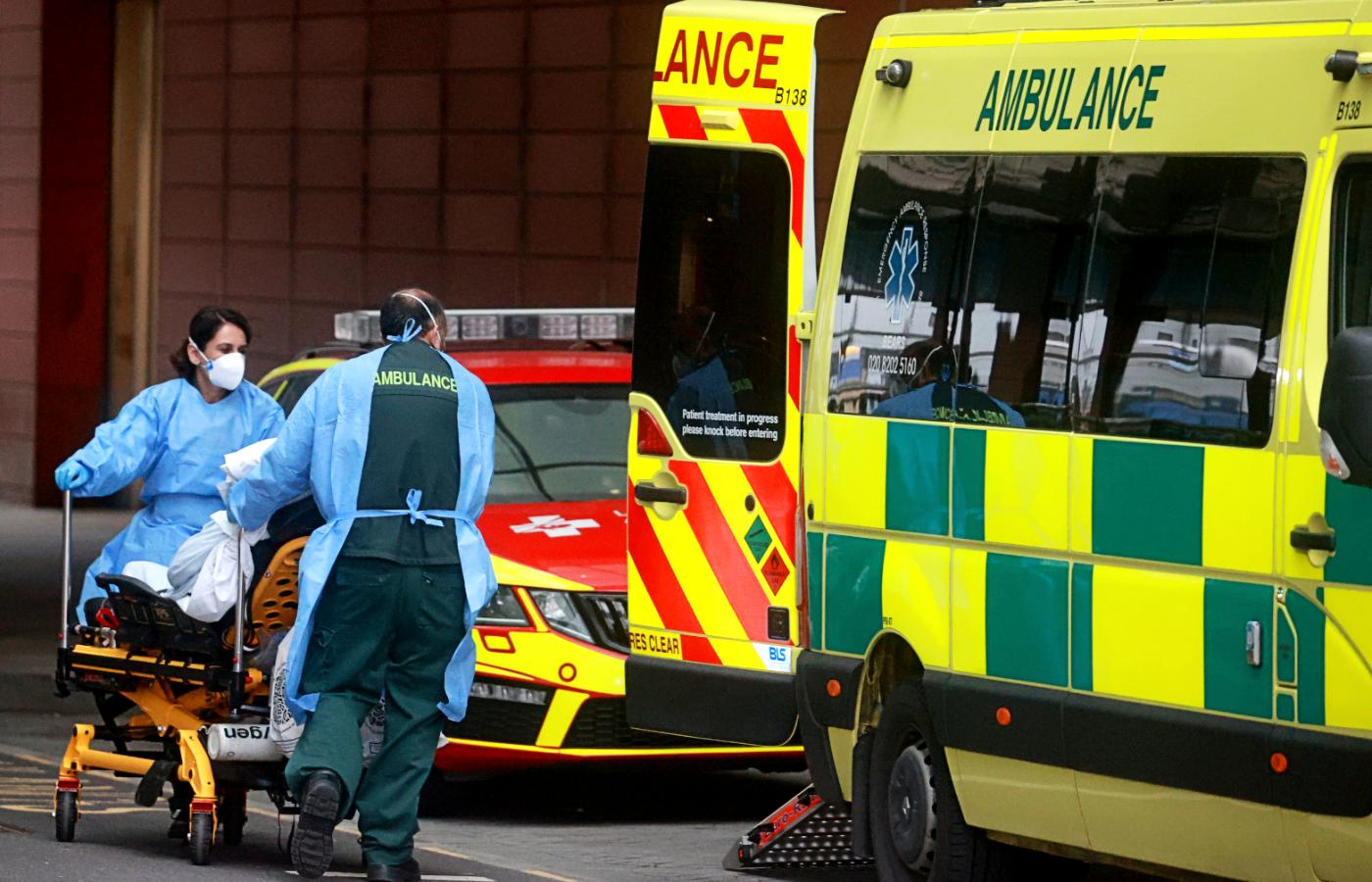 Ambulans, Londyn, 21 stycznia 2021 r.