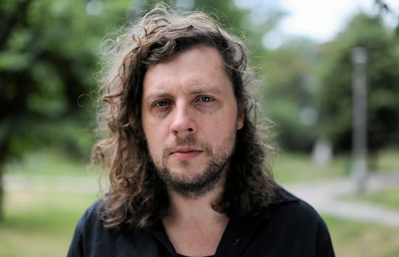 Raphael Rogiński (ur. 1977 r.) – uznawany za jednego z najzdolniejszych polskich gitarzystów swojego pokolenia.