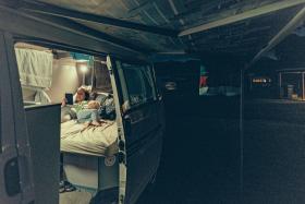 Rodzina podróżników Silvia i Bart Pogoda dokumentuje swoje wyprawy.