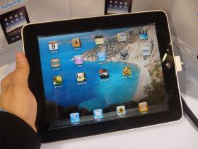 Tablet iPad, podobnie jak wcześniejszy smartfon iPhone to urządzenia przełomowe. Ale raczej w dziedzinie marketingu, a nie technologii.