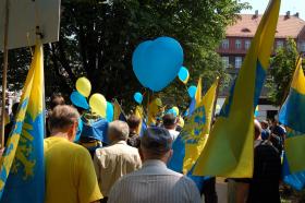 Według nieoficjalnych danych, w woj. śląskim i opolskim – razem to ok. 5,7 mln ludności – mieszka 1,2–1,5 mln etnicznych Ślązaków. Na zdj. III Marsz Autonomii.