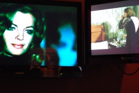 Kadry z Nieznajomej z Saint-Souci (La Passante du Sans-Souci) - ostatniego filmu z Romy Schneider (1982 r.). Zmarła pod koniec zdjęć.