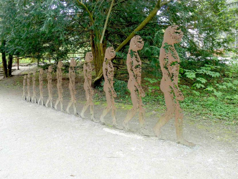 Ścieżka z rzeźbami w dolinie Neandertalu, Ślady człowieka