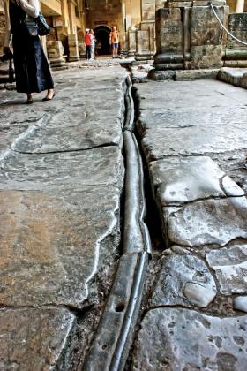 Inżynierowie z Wiecznego Miasta projektowali wodociągi nawet w w najdalszych prowincjach. To ołowiane rury w Bath w Anglii.