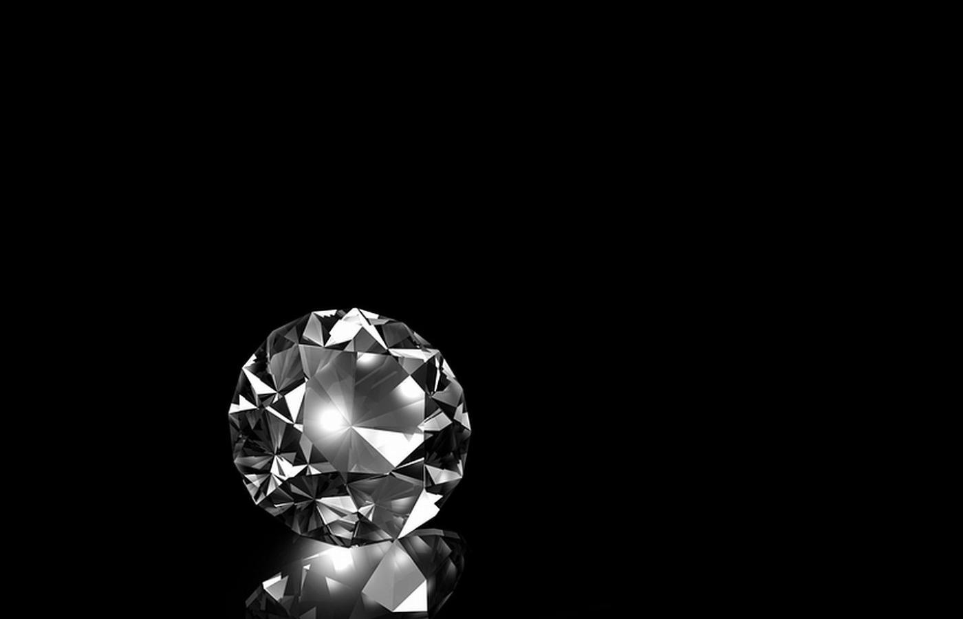 Kradzione diamenty trafiają przeważnie do Indii. W Indiach się ich nie certyfikuje.