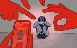 Cyberprzemoc, konkretnie: bycie obrażanym online ma za sobą mniej więcej jedna trzecia uczniów.