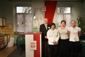 Koło, OKW nr 2  w Specjalnym Ośrodku Szkolno-Wychowawczym.  Od lewej: Janusz Stokowski, Jolanta Świadek, Bożena Lenczewska, Agnieszka Leśniewska.
