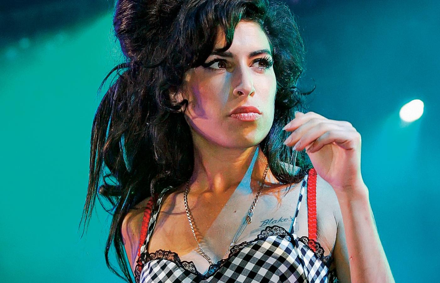 W każdym elemencie swojej muzyki i wizerunku Amy Winehouse wydawała się niedzisiejsza