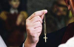 Diecezja sosnowiecka pod rządami nowego biskupa Artura Ważnego usiłuje oczyścić się z grzechów po skandalach obyczajowych i narkotykowych.