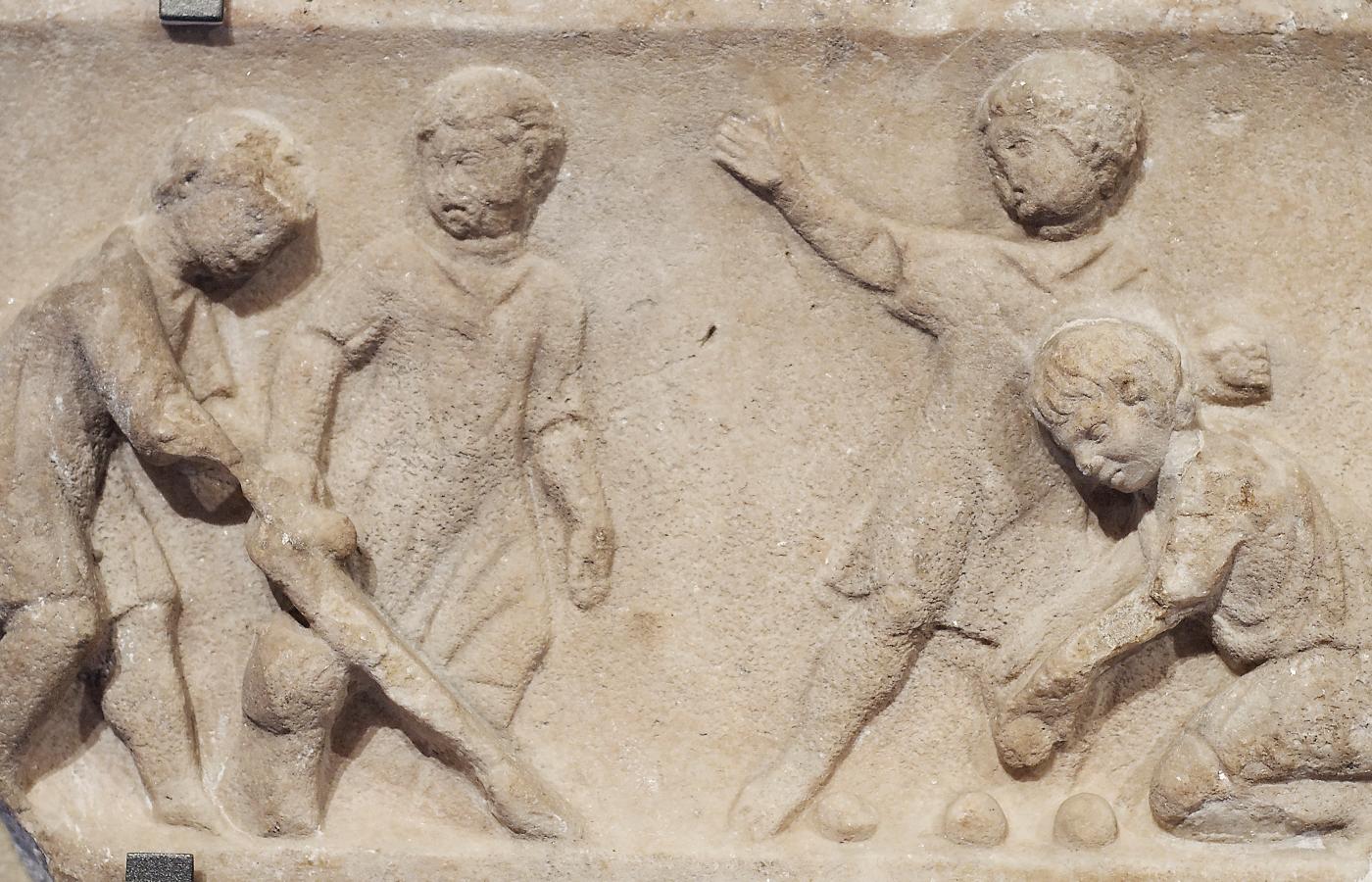 Dzieci grające w piłkę, rzymska płaskorzeźba, 2 w. n.e.