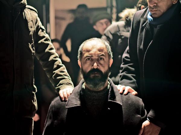 Mehmet Özgür w mrocznym obrazie o współczesnej Turcji