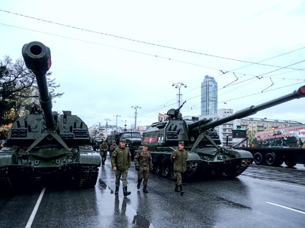 Czołg T-14 „Armata” podczas defilady w Moskwie
