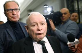 Przez minione osiem lat nastąpiła pozakonstytucyjna zmiana ustroju, co przyznał sam Kaczyński.