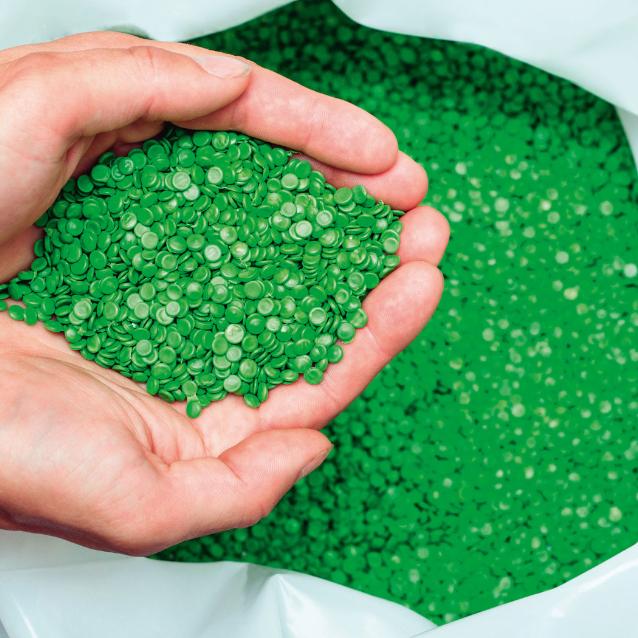 Tak wygląda bioplastik, ­zanim zamieni się w sztućce czy reklamówki.