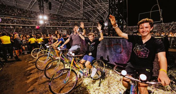 Modę na zazielenianie branży muzycznej już dekady temu rozpoczynali Dave Matthews Band, Bob Dylan, Pearl Jam czy Radiohead.