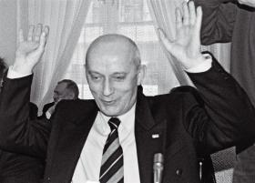 Jerzy Dziewulski, znany antyterrorysta i poseł PPPP.