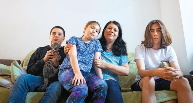 Dorota z dziećmi: Pawłem, Magdą i Adamem