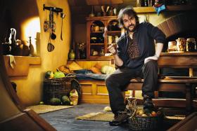 Reżyser Peter Jackson na planie „Hobbita”.
