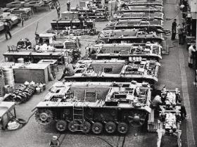 Niemiecka fabryka czołgów.