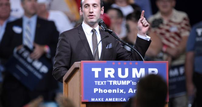 Kim jest Stephen Miller?